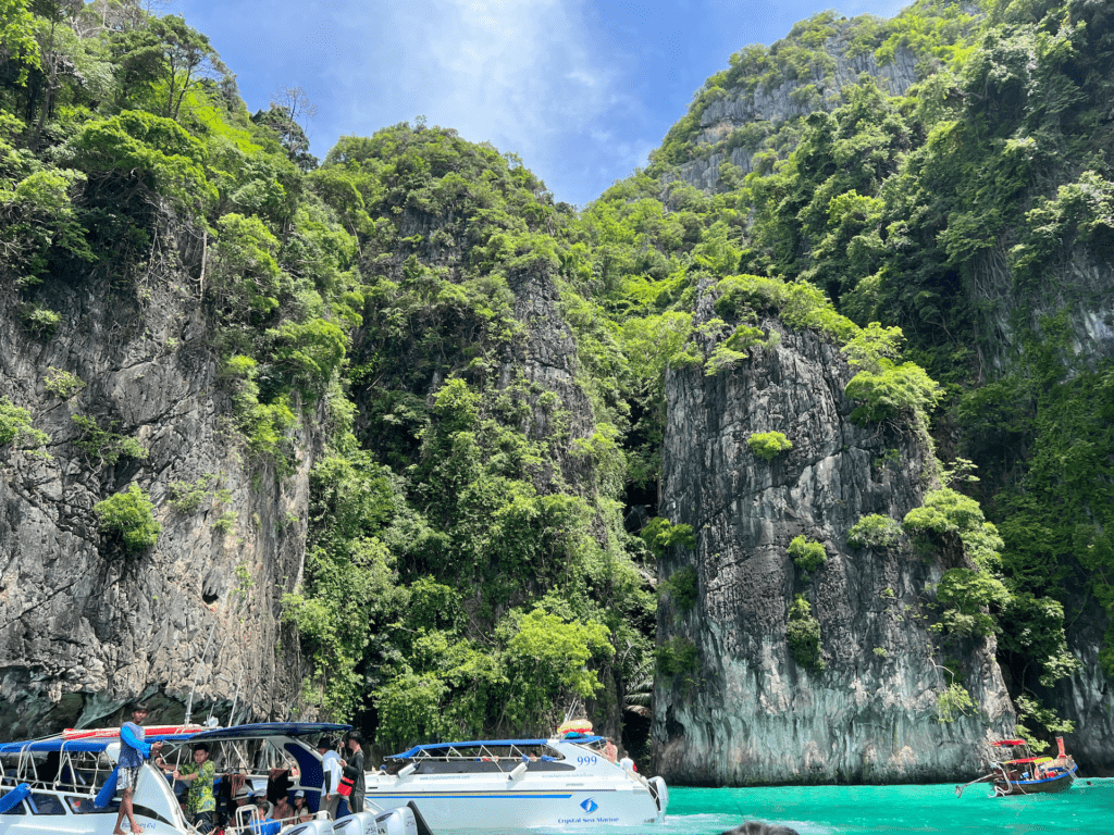 phi-phi islands